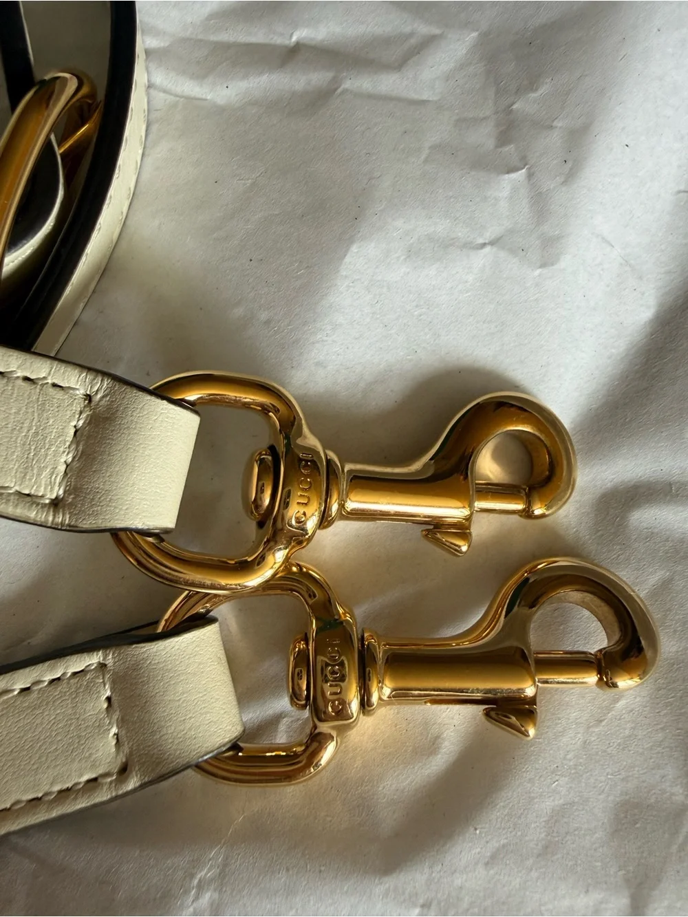 Gucci elegant cream